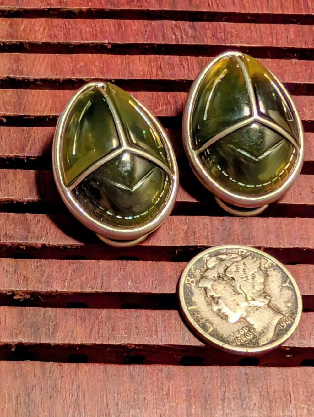 N/A elegant olive